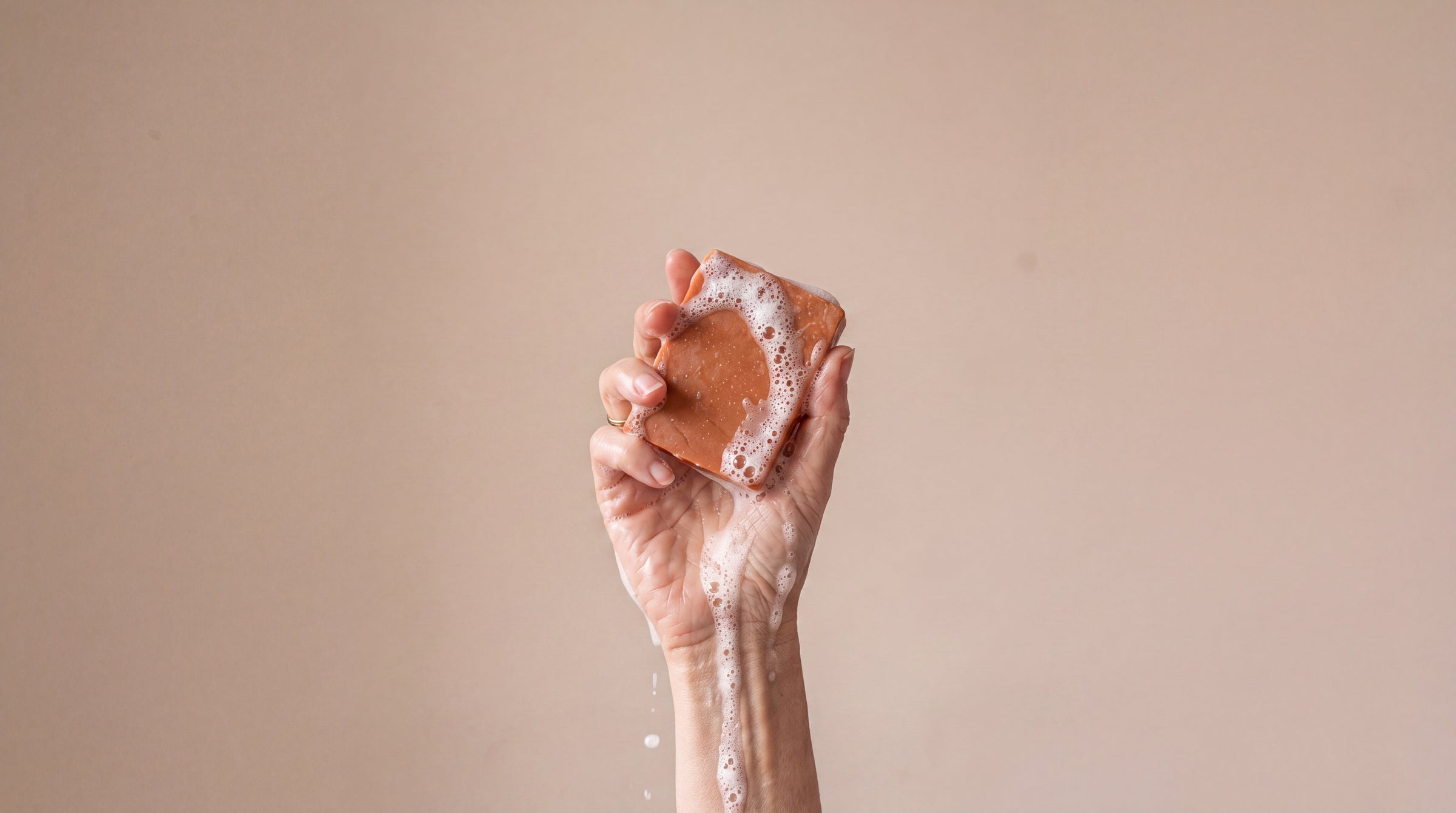 Fade your dark spots in only 30 seconds a day